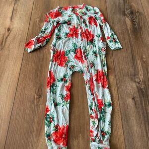 2t Christmas Footie poinsettias